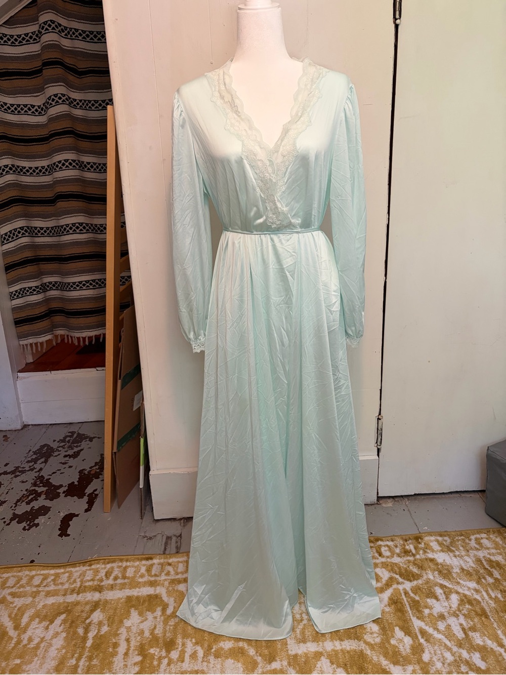 80s Miss Elaine union made coquette lace silky peignoir robe in seafoam